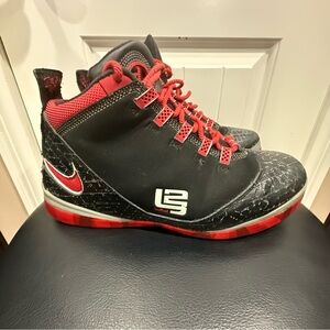 Nike LeBron James Zoom Soldier Basketball Shoes (2008) 319407-062 Size 9
